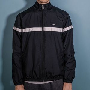 Nike Medium Windbreaker - Black